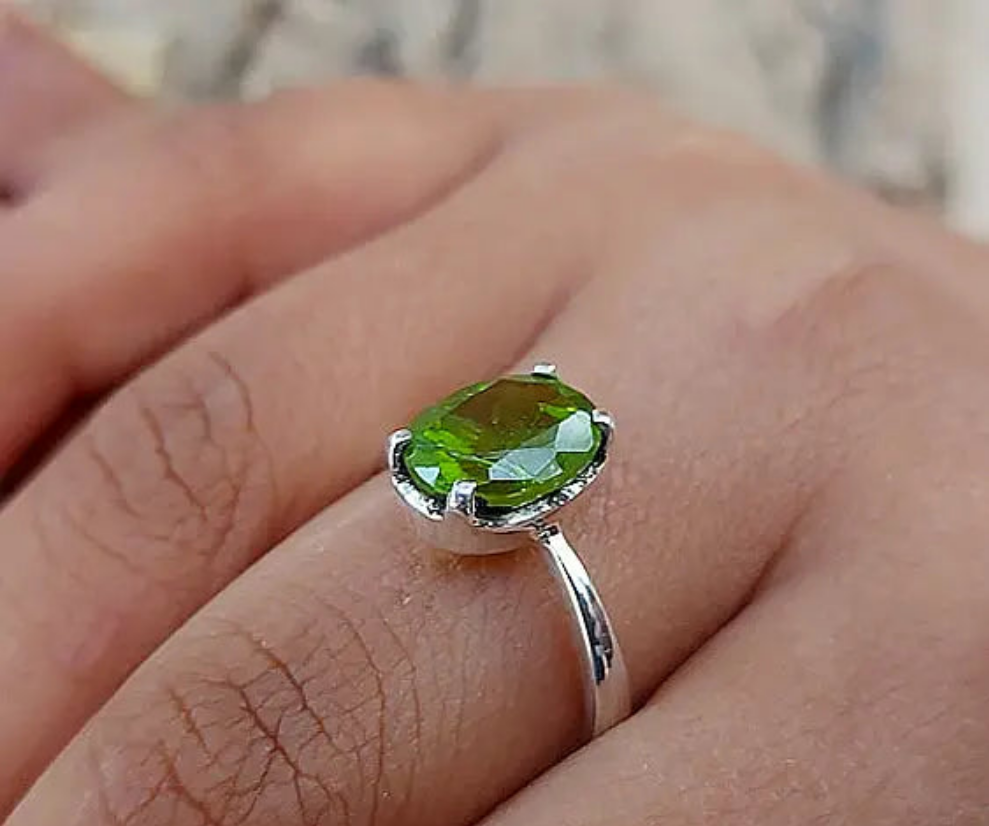 August Birthstone Peridot Silver Ring – Oval Cut Natural Green Gemstone