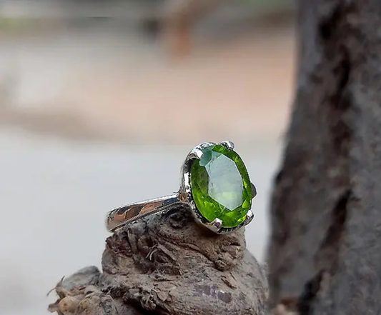 August Birthstone Peridot Silver Ring – Oval Cut Natural Green Gemstone