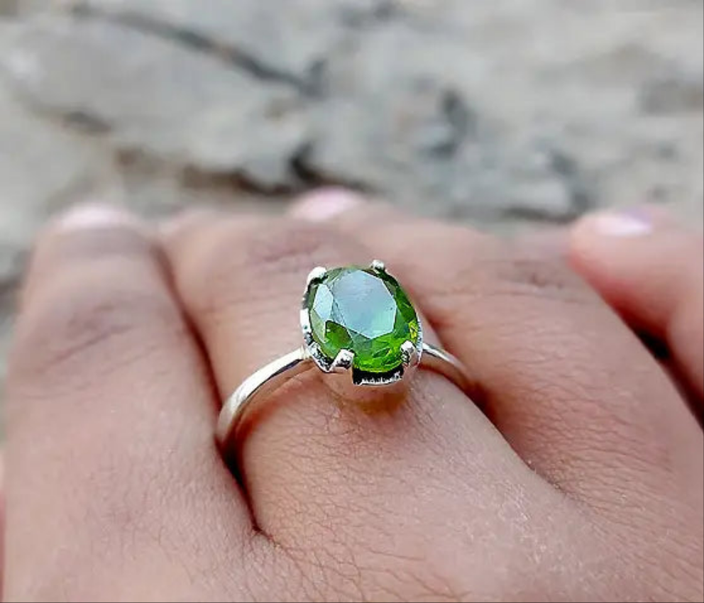 August Birthstone Peridot Silver Ring – Oval Cut Natural Green Gemstone