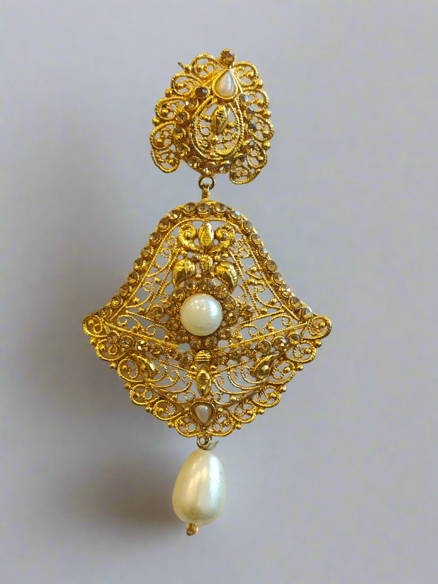 Trending Bridal jewelry gold Polish set